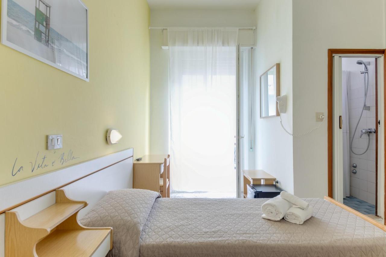 Hotel Villa Merope ريميني المظهر الخارجي الصورة