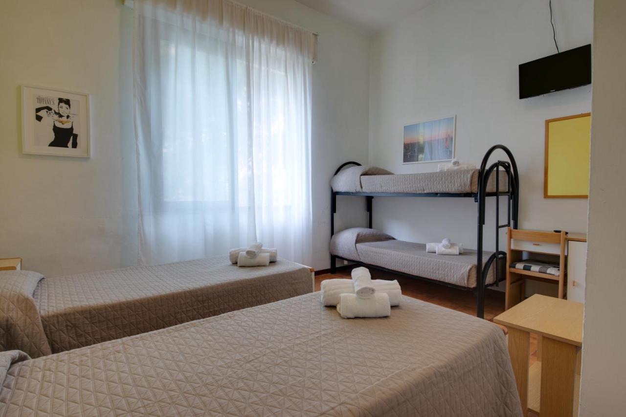 Hotel Villa Merope ريميني المظهر الخارجي الصورة