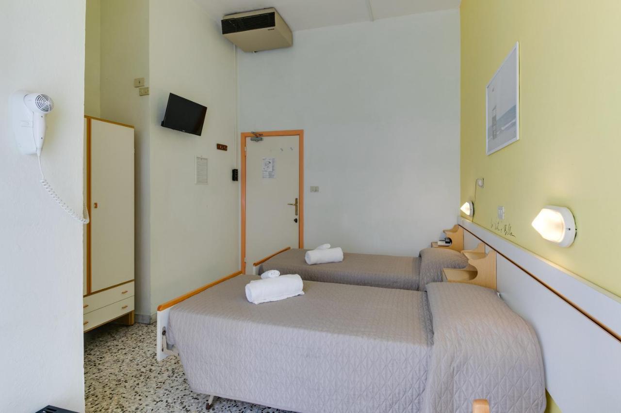 Hotel Villa Merope ريميني المظهر الخارجي الصورة