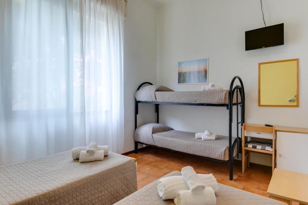 Hotel Villa Merope ريميني المظهر الخارجي الصورة