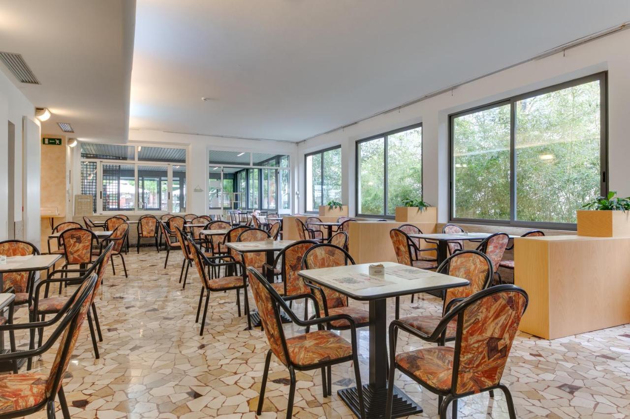 Hotel Villa Merope ريميني المظهر الخارجي الصورة